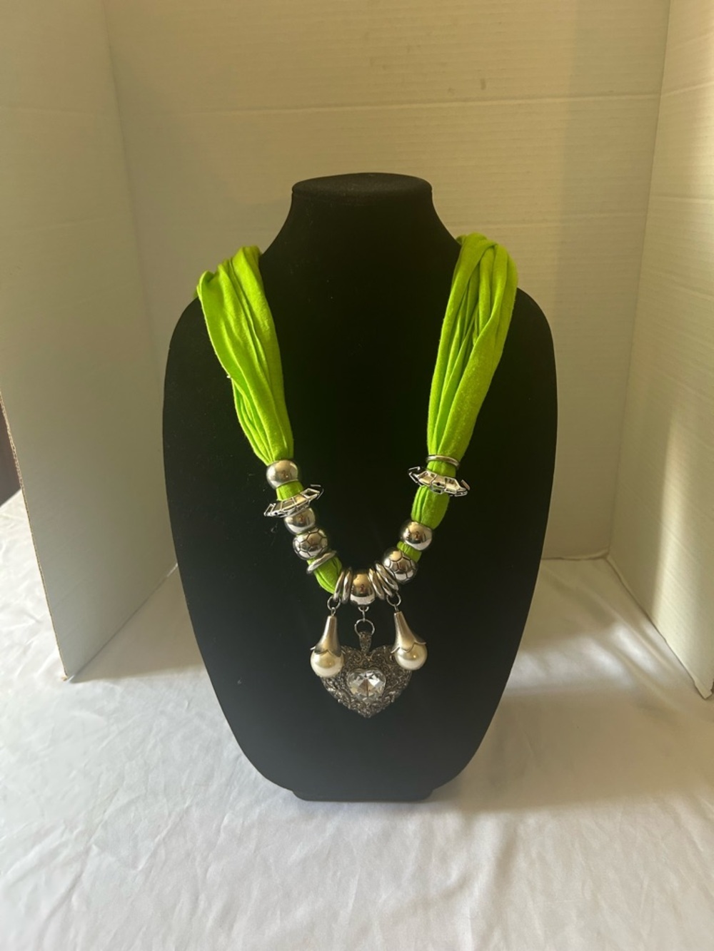 Statement Neon Green Scarf Necklace Chunky Silver Pendant Boho Fashion Jewelry